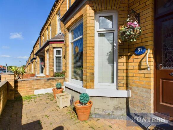 3 bed Terraced for sale Image 12