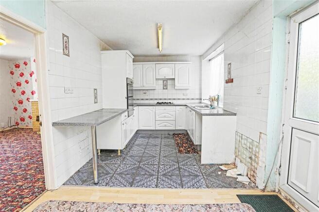 2 bed Semi-Detached for sale Image 5