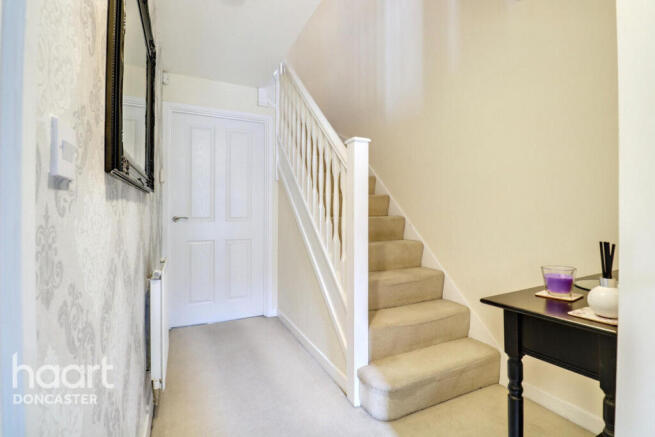3 bed Semi-Detached for sale Image 5