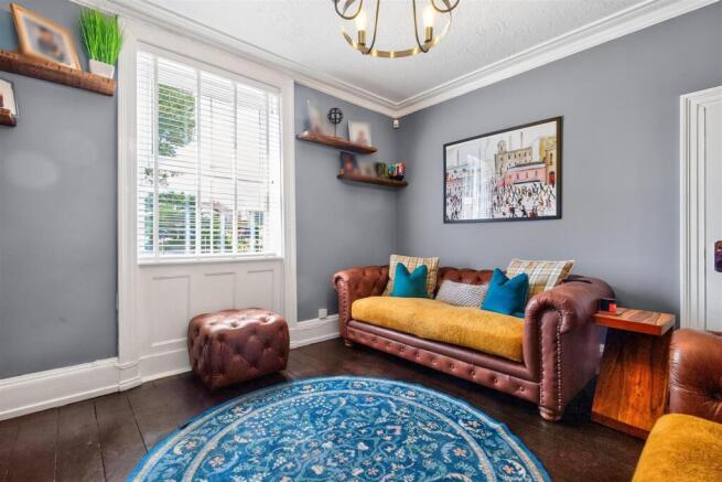 4 bed Semi-Detached for sale Image 9