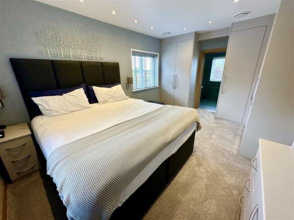 mastr bedroom