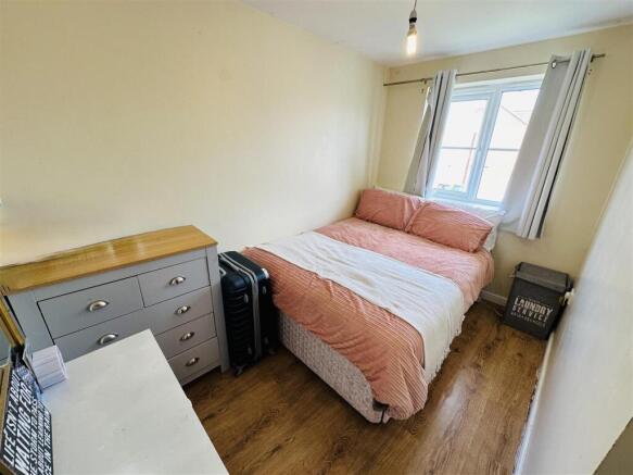 3 bed Terraced for sale Image 10