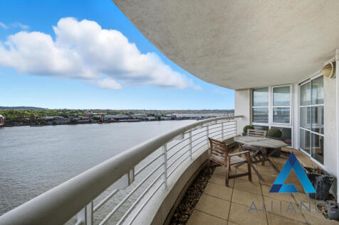 Barrier Point Road, London, E16