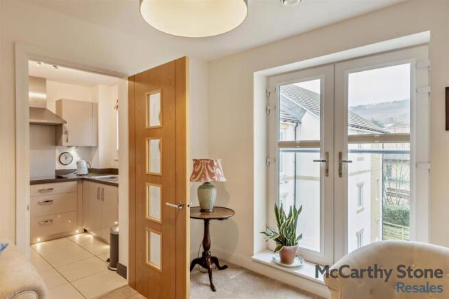 1 bed Apartment for sale Image 6