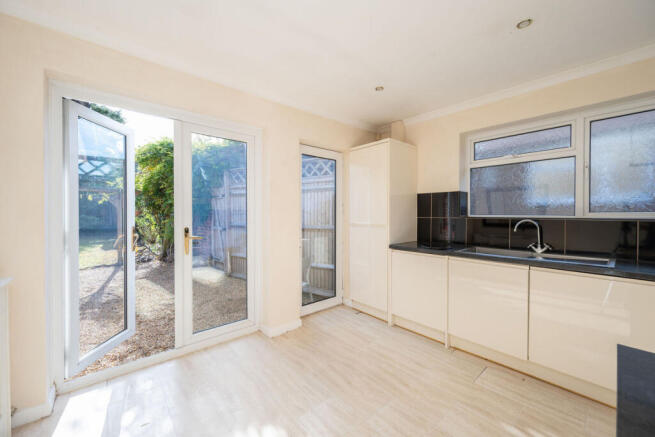 Lynton Close, Hurstpierpoint, BN6 photo 2