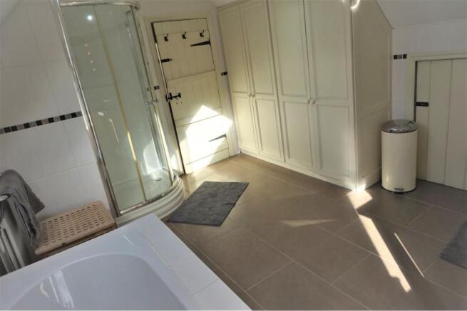 Master En-suite