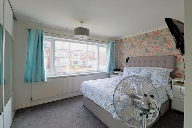 3 bed Semi-Detached for sale Image 10