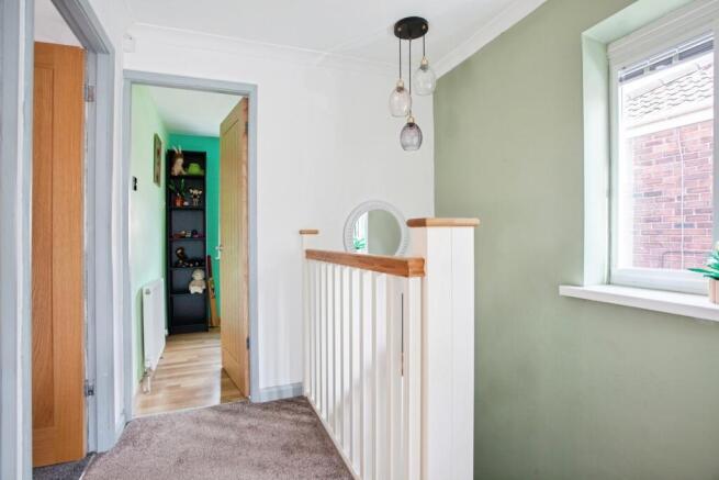 3 bed Semi-Detached for sale Image 11