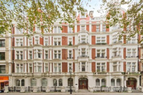 Flat 2, 63a Museum Mansions, Great Russell Street, London WC1B 3BJ