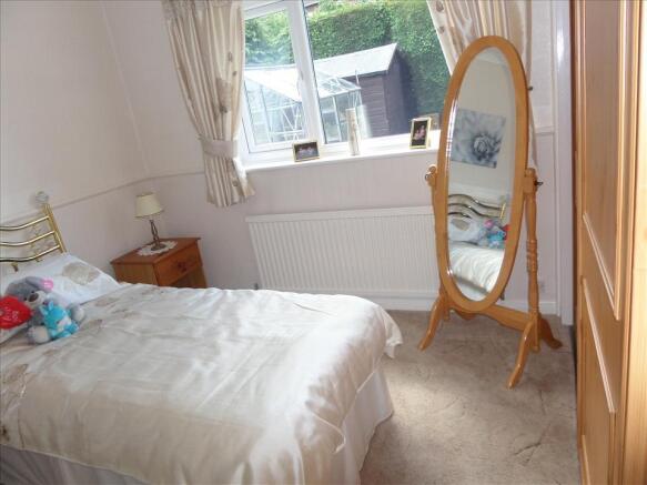 BEDROOM 2