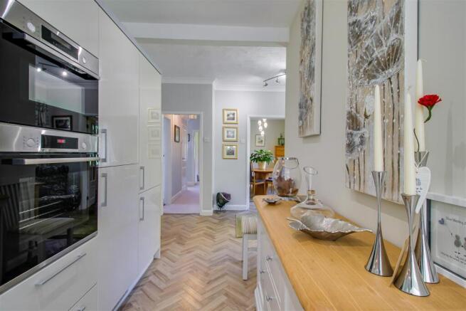 3 bed Detached for sale Image 6