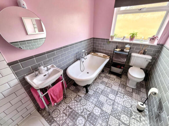 3 bed Detached for sale Image 6