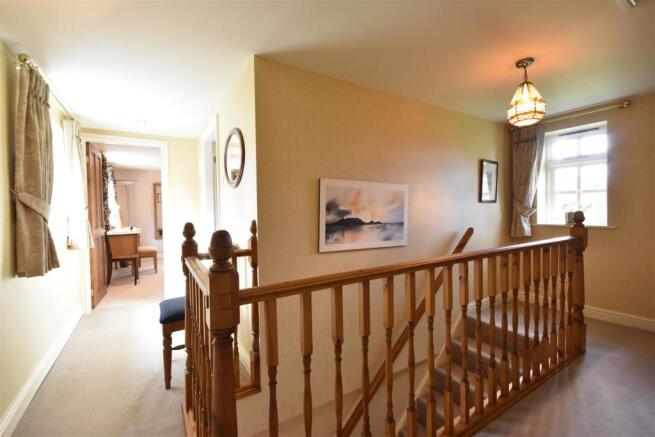 GALLERIED LANDING