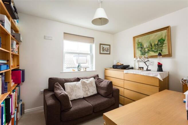 4 bed Semi-Detached for sale Image 10