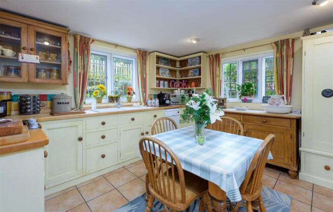 BREAKFAST KITCHEN