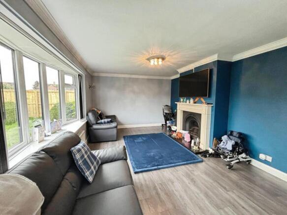 4 bed Detached for sale Image 8