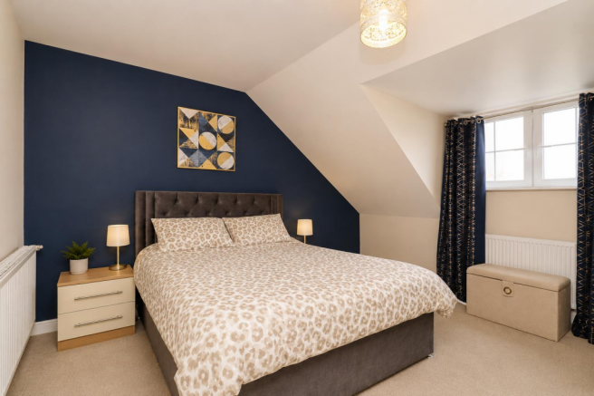 3 bed Semi-Detached for sale Image 10