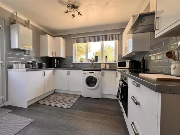 Kitchen: