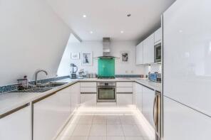 23, 195 Willow Lodge, Cedars Road, London SW4 0PU