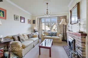 2, Downend, London SE18 3NB