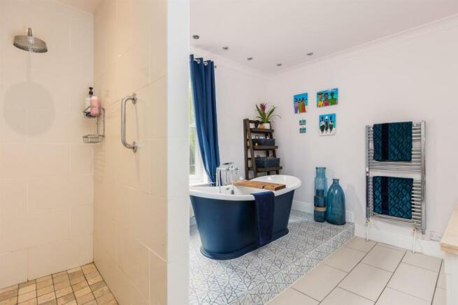 Bedroom 1 En Suite