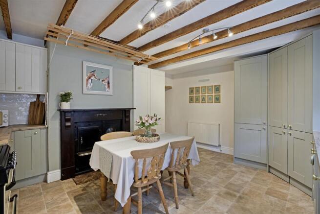 2 bed House for sale Image 11
