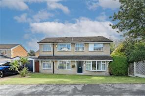 2, Kirklees Garth, Farsley, Pudsey LS28 5TQ