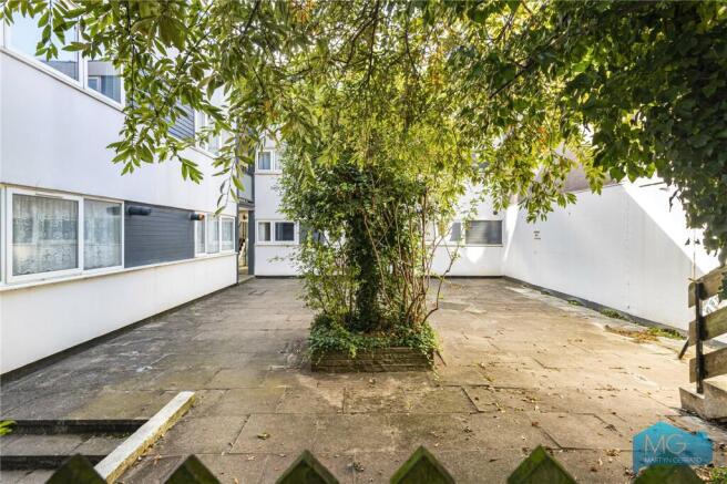 St. James's Lane, London, N10 – pohled 6