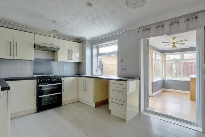 3 bed Terraced for sale Image 4