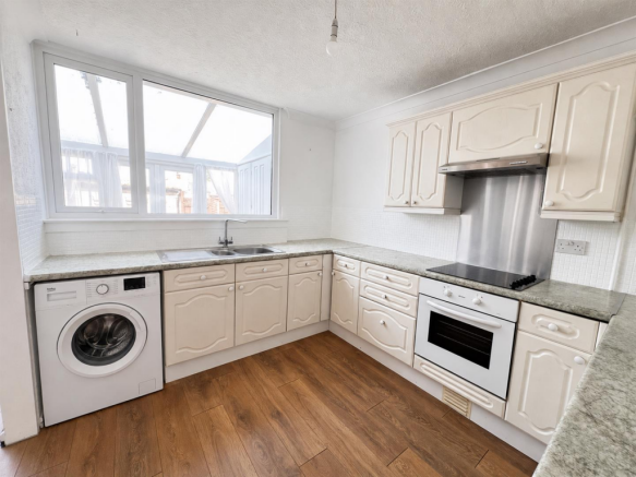 Kitchen 1.PNG