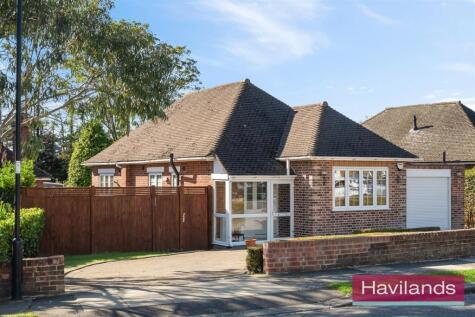 Oakwood Crescent, London