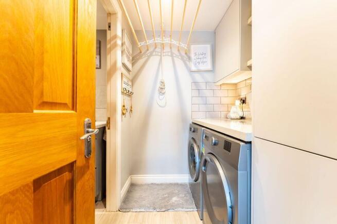 3 bed Semi-Detached for sale Image 10