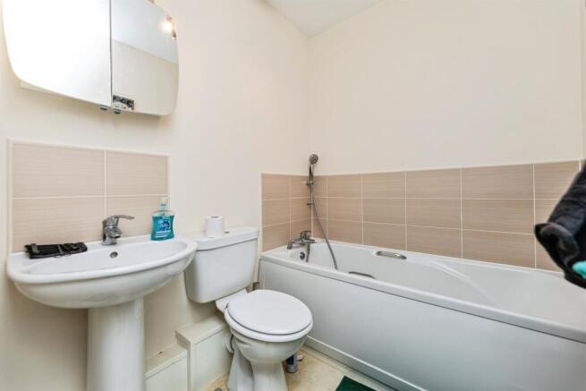 2 bed Apartment for sale Image 6