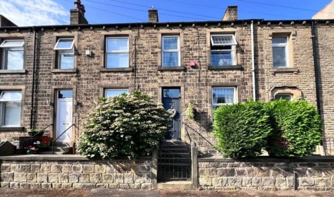 3 bed Terraced for sale in huddersfield
