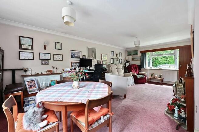 Hawley Road, Blackwater, Camberley photo 4