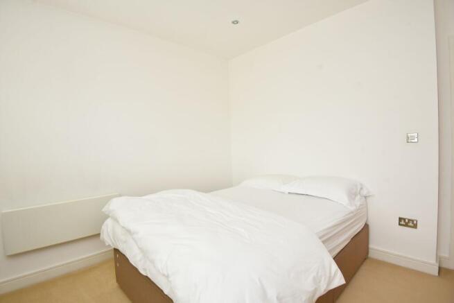 3 bed Flat for sale Image 8
