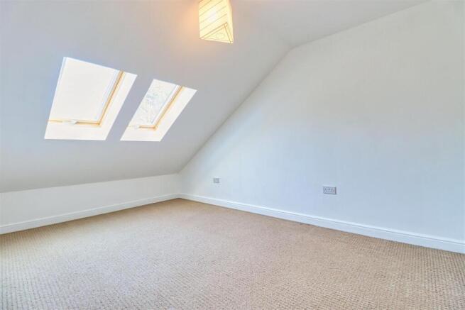 2 bed Flat to rent Image 7