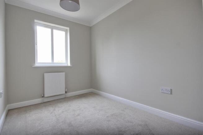 4 bed Terraced for sale Image 11