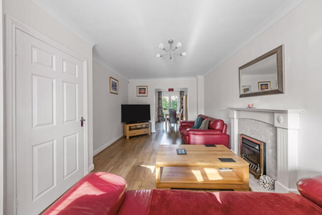 Lounge/Dining Room