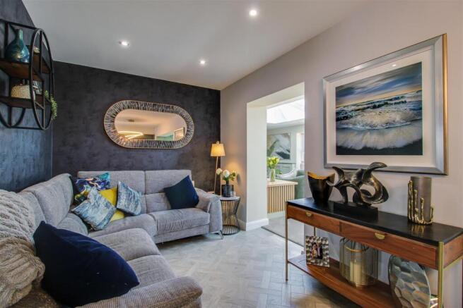 4 bed Detached for sale Image 10