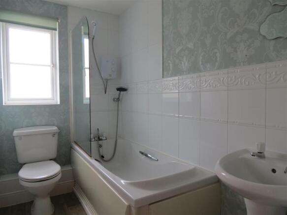 Family Bathroom: