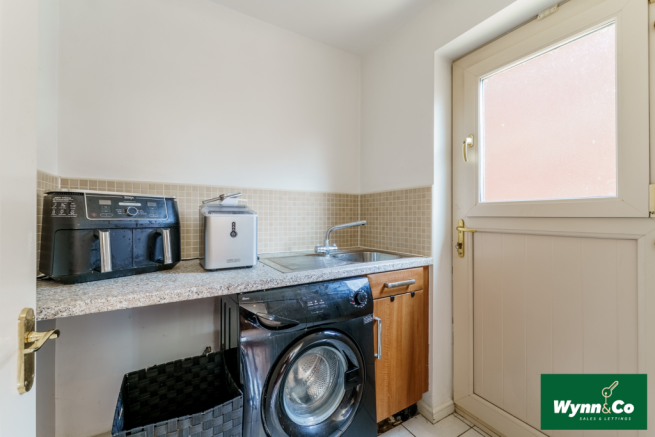 4 bed Detached for sale Image 12