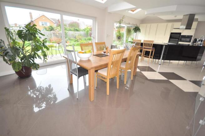 DINING SPACE