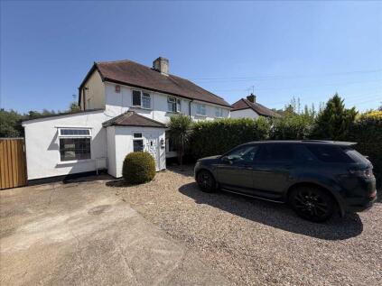 Douglas Lane, Wraysbury