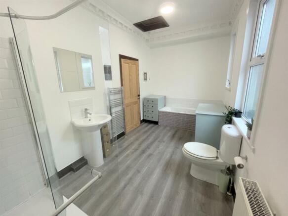 Bathroom/w.c.