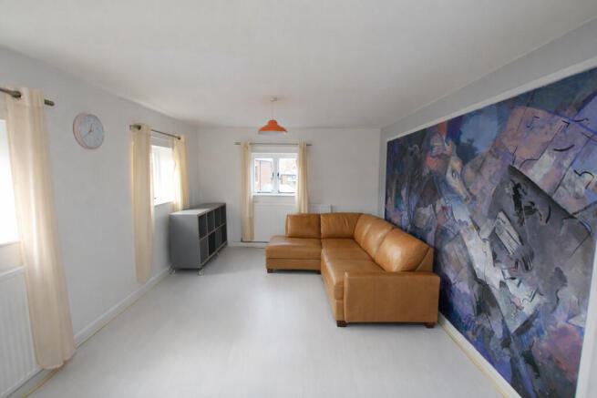 Contemporary livi...