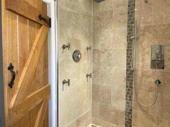 Ensuite to Bed 1