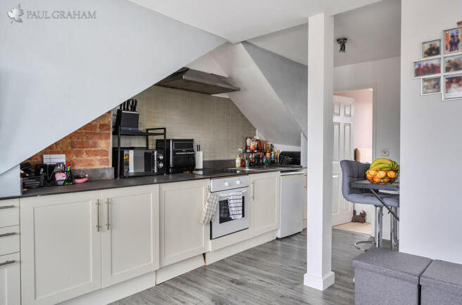 71076d12-af3f-4b0...