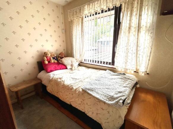 3 bed Semi-Detached for sale Image 8