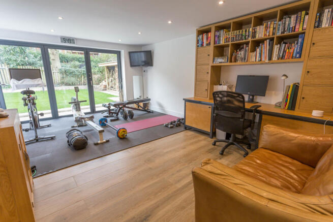 Large Family Room/study